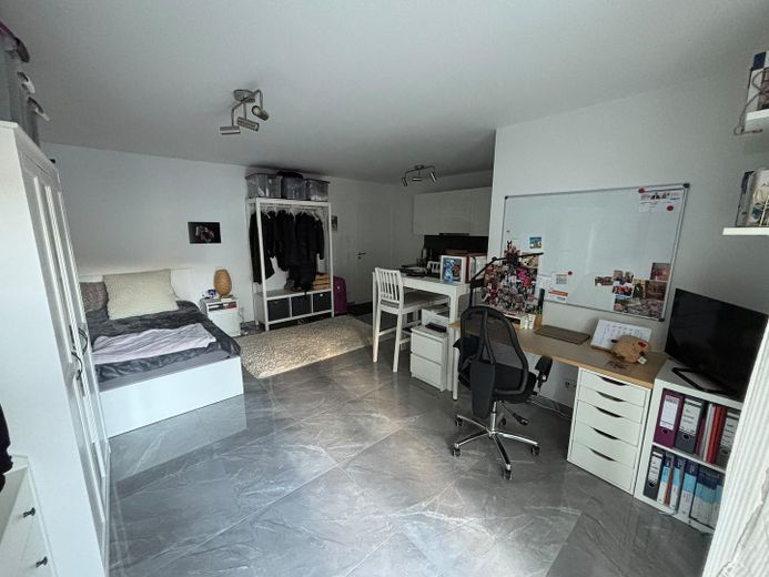 Beautiful 1-room apartment "for rent to students only" – Wohnbereich