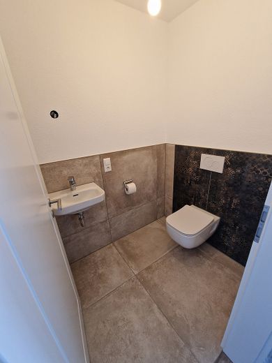 Moderne 3-Zimmer-DG-Wohnung als Erstbezug in Laupheim – Foto 5