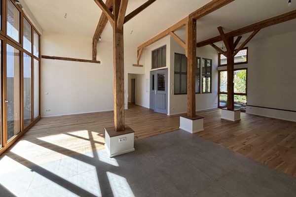 Exclusivo loft en planta baja en un edificio histórico protegido - Primera ocupación