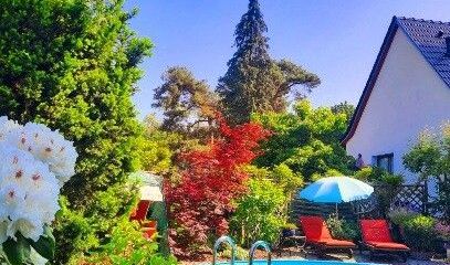 Garten mit Haus