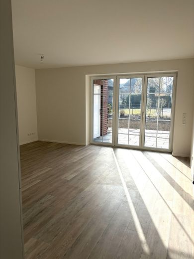 Vom Eigentümer Neubau ohne Courtage 3 Zimmer 87,7qm, Terrasse, Gartenteil + Nutzfläche, Brackel – Wohnzimmer