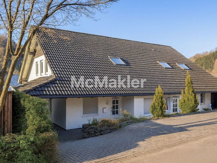Energieeffizienz A+ – Moderne Doppelhaushälfte mit 3 Wohnungen in Niedersorpe – Foto 1