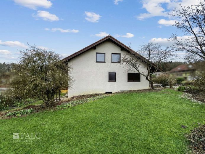 Naturnahes Wohnen flexibel gestalten! - FALC-Immobilien Öhringen – Ansicht Ost