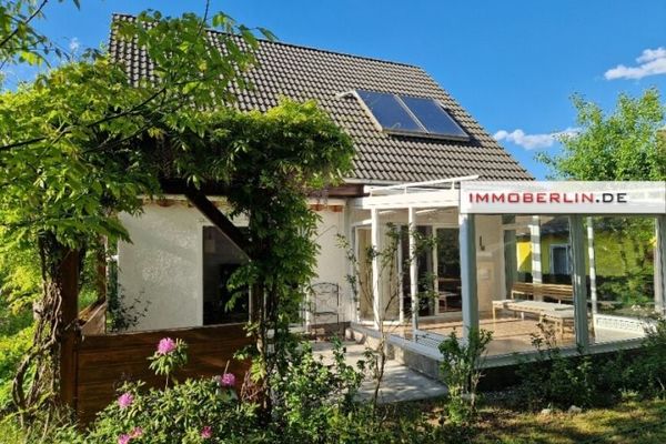 IMMOBERLIN.DE - Piacevolissima casa unifamiliare con giardino a sud