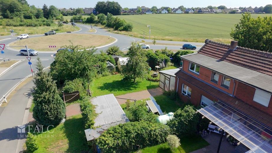 Reihenendhaus im Außenbereich mit Blick ins Grüne ***PROVISIONFREI**** – Außenansicht Drohne