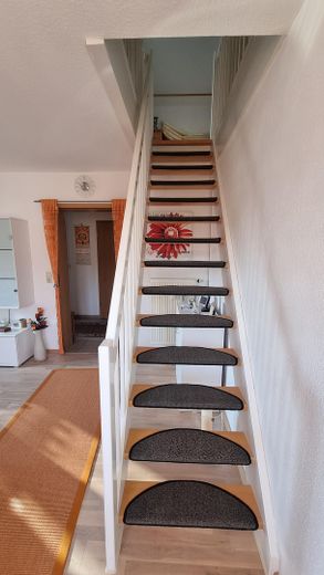 Treppe zum Obergeschoss