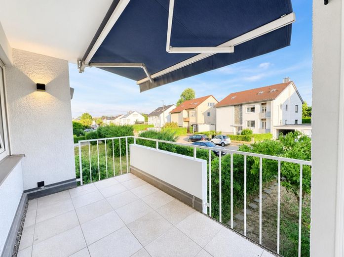 Bezugsfertige 3-Zimmer-Eigentumswohnung mit zwei Balkonen, Garage und umfangreicher Modernisierung – Süd-Balkon