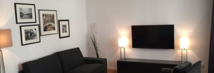 Nieuw, modern gemeubileerd appartement met schoonmaakservice op een centrale locatie
