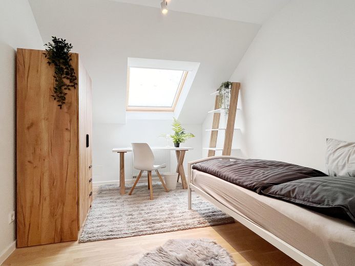 Modern, stilvolles Penthouse  mit guter Anbindung an die Münchner Innenstadt und Augsburg – Schlafzimmer 2.