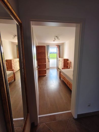Zentral gelegene 80qm-Wohnung mit großem Sonnenbalkon – Kinderzimmer oder Büro