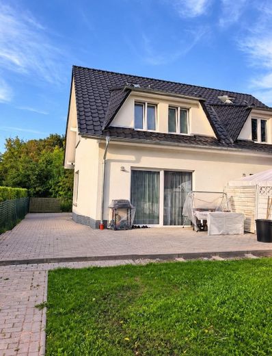 Moderne möblierte Neubau-Doppelhaushälfte mit Wärmepumpe, Fußbodenheizung – Foto 15