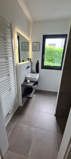 Gäste WC inkl. Dusche EG