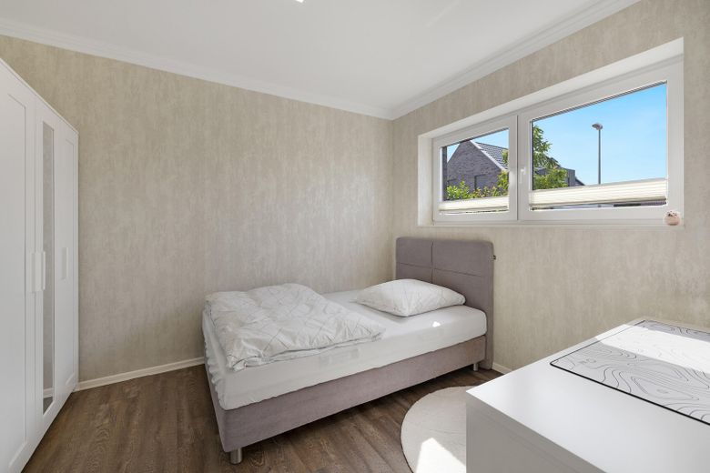 Modernes Einfamilienhaus mit Wintergarten & Terrasse in Haren (Ems) – Gästezimmer