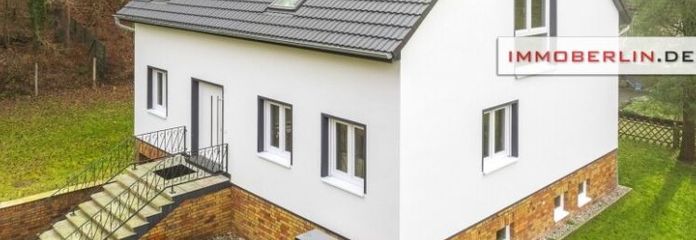 IMMOBERLIN.DE - Ersteinzug! Sehr attraktives Haus mit Südterrasse, Garage & Sonnengarten