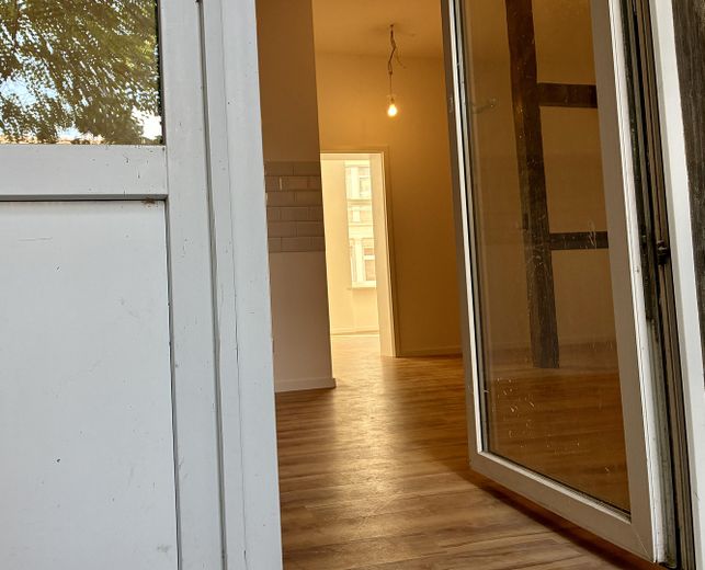 HABITACIÓN EN PISO COMPARTIDO DE CINCO PERSONAS RECIÉN RENOVADO – Blick vom Balkon zur Küche