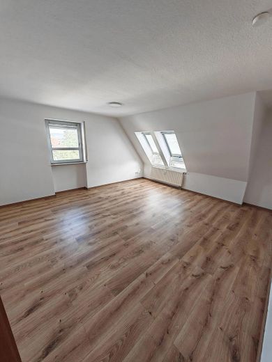Schöne, renovierte Wohnung in guter Lage in HN – ab sofort als Wohnung oder WG bezugsfertig! – Zimmer 1 