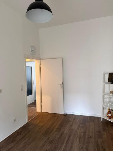2 ZKB im modernisierten Altbau, Balkon – Küche 2