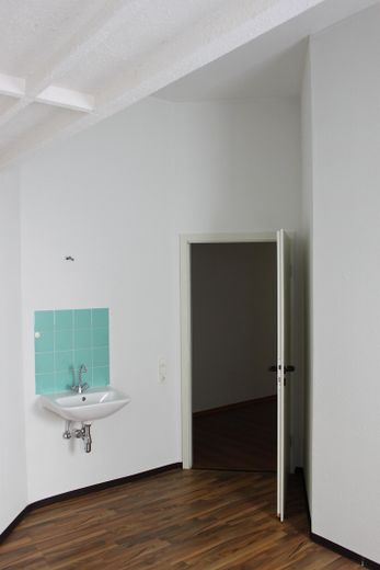 5R-Whg. 115 qm maßgeschneidert für die große Familie | Unit 3.1.1 – Zimmer3 mit Waschbecken