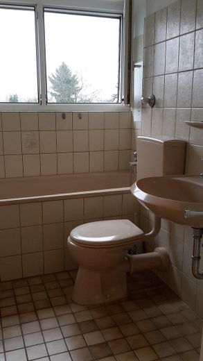 2. Etage Dachgeschoß, Hell und Ruhig – BAD