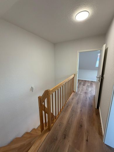 Riedstadt-Erfelden. Casa a schiera centrale con giardino – Foto 12