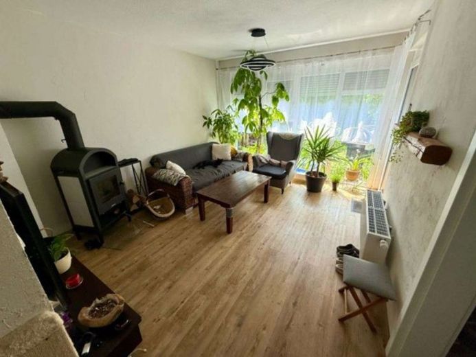 Bezugsfrei! Reihenhaus mit vielen Extras - Kamin, Klima etc.! – Foto 1