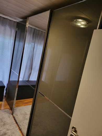 Ankleidezimmer Schrank rechts