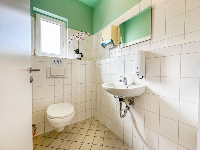 WC im EG