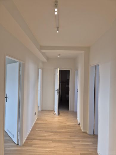 Wohnung mit Burgblick +++ Küche+Quooker+Leuchten+Kleiderschrank – Foto 17