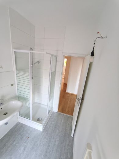 Helle 2 Zimmer Wohnung + Dachterrasse. – Фотографія 10