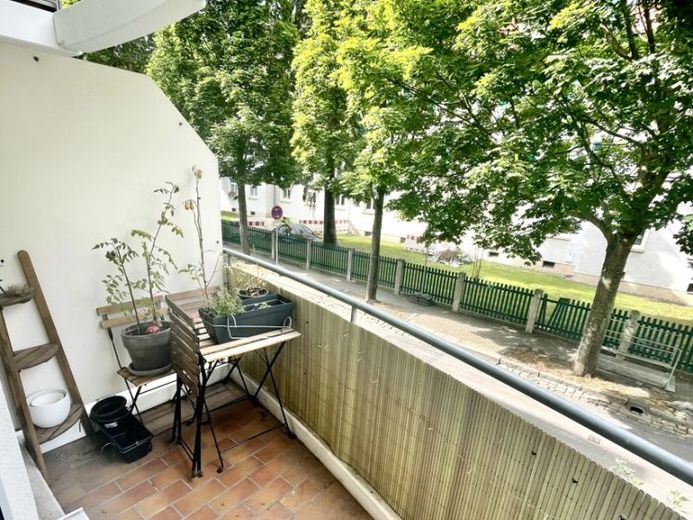 +ESDI+ Vermietetes Apartment mit Balkon und TG-Stellplatz ! – Foto 1