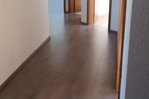 Objekt-Nr.: 8126 - vermietete 3 ½-Zimmer-ETW mit Wanne im DG zentrumsnah in Adorf