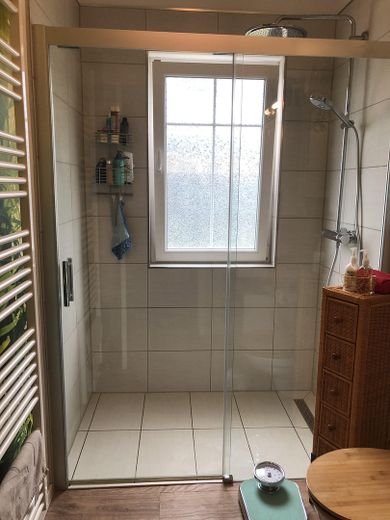 Bad EG, Dusche