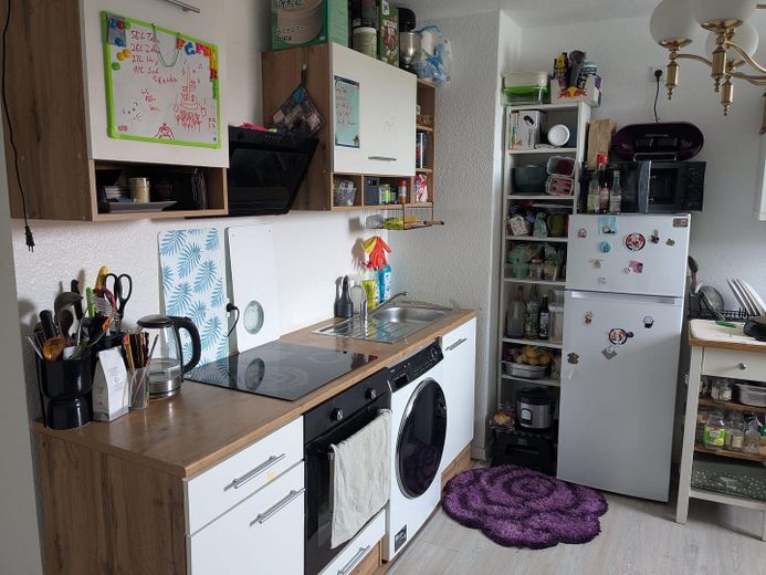 Topsanierte DG Wohnung, WG geeignet, Einbauküche, zentral – Foto 23
