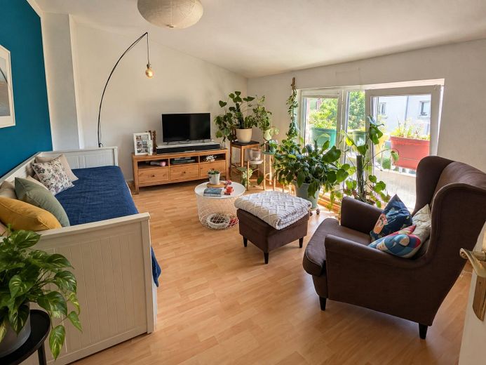 Attraktive Dachgeschosswohnung in zentraler Lage – Foto 2