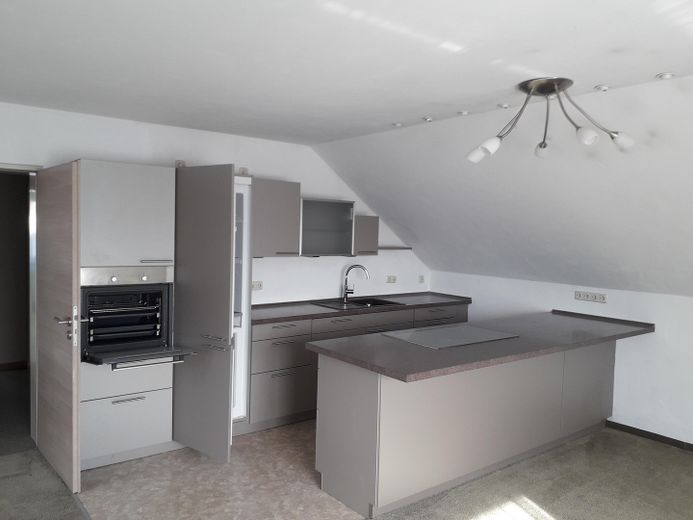 helle 2Z-DG-Wohnung – Küche