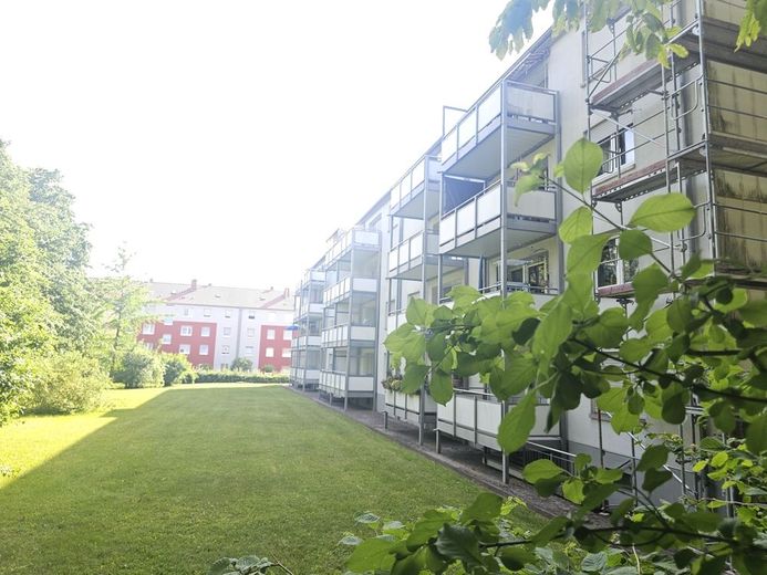 Großes Grundstück