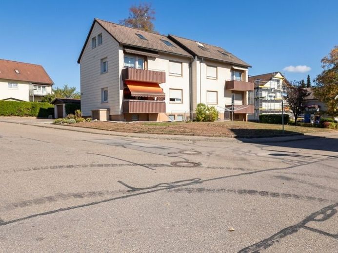 Kapitalanlage – kompakte 3-Zimmer-Wohnung mit Stellplatz – Foto 1