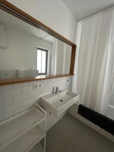 TOPLAGE Innenstadt - Exklusives 1 Zimmer Apartement möbliert mit Einbauküche – Badezimmer