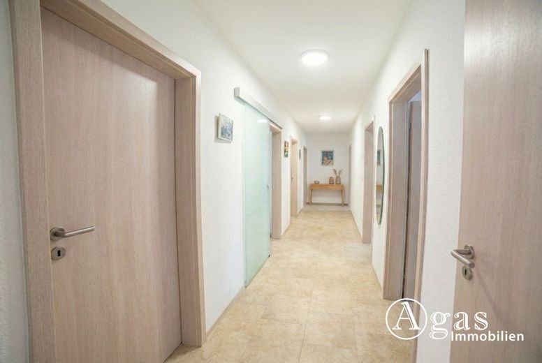 Seltene Gelegenheit: Zwei Häuser auf großem Grundstück in Bernau – Flur Haus 1