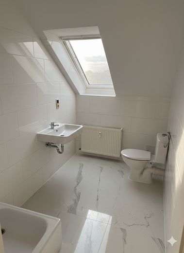 frisch saniertes Badezimmer