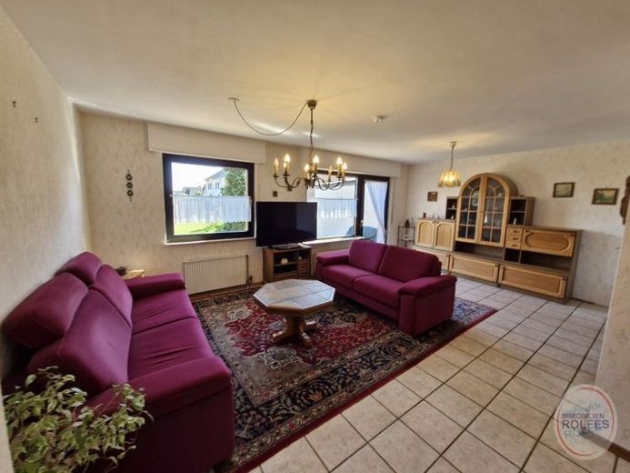 Glessen, solide Substanz und bietet viel Platz. Einfamilienhaus zum Sofortbezug – फोटो 1