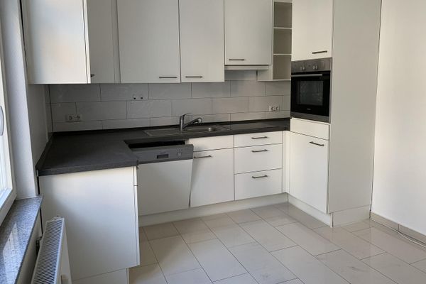 Großzügige Wohnung in Toplage mitten in Gießen - mit Einbauküche, großem Bad und Gäste-WC