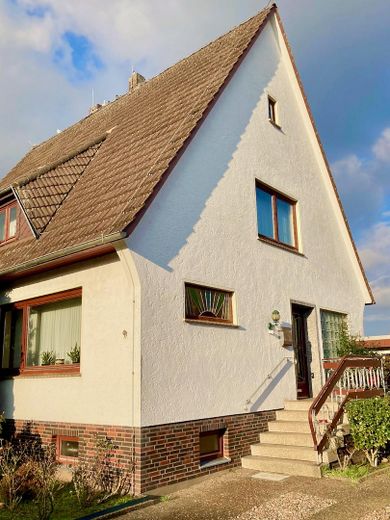 Großzügiges Wohnen in ruhiger Lage mit weitläufigem Garten in Dreye an der Grenze zu Bremen – Ansicht von Südosten