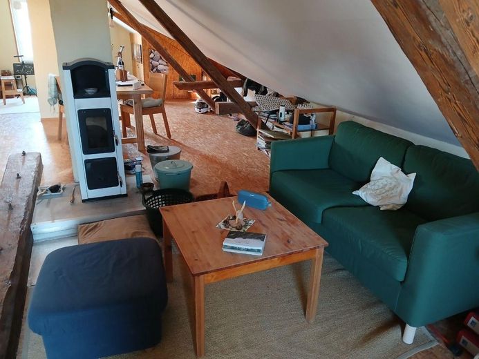 Wunderschöne Hofreite – DG Altbau