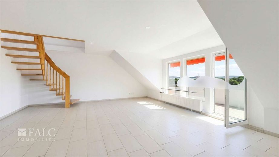 2-kamerappartement met balkon, parkeerplaats en kelder - perfect voor singles of 2 personen – Wohnzimmer
