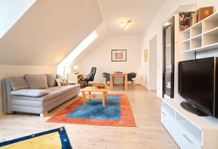 Gemütlich-moderne Wohnung im Dachgeschoss, komplett ausgestattet, ruhige Lage – cd611a516502b8c7f7fd13db6187118244c44855.jpg