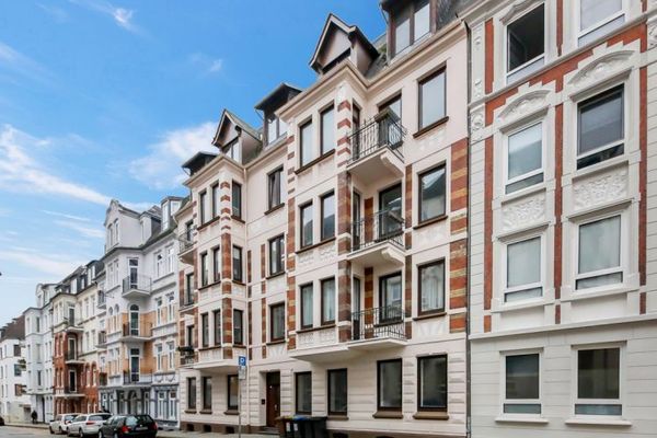 3-Zimmer-Wohnung im charmanten Altbau