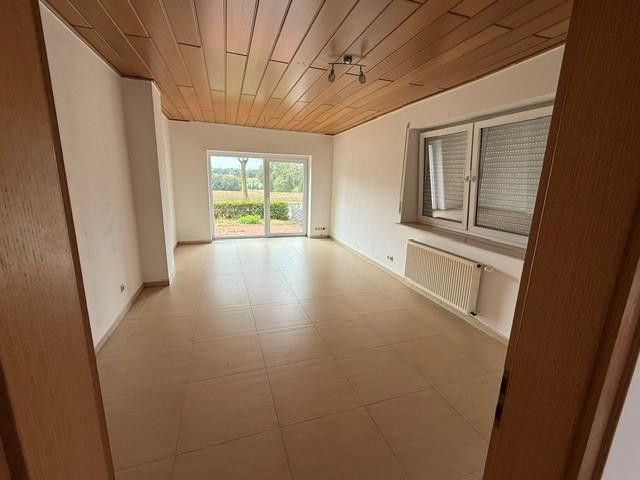🏡 2,5-Zimmer-Wohnung mit Terrasse & Garage in Neuenkirchen-Vörden – Wohnzimmer