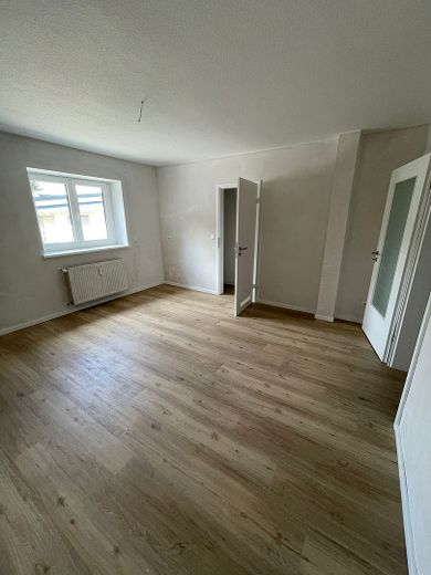 Küche mit Vorratsraum