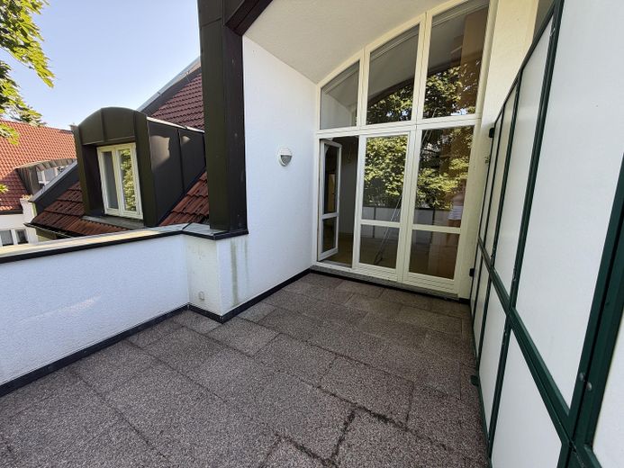 Exceptional maisonette apartment near Alte Veste – Photo 3
